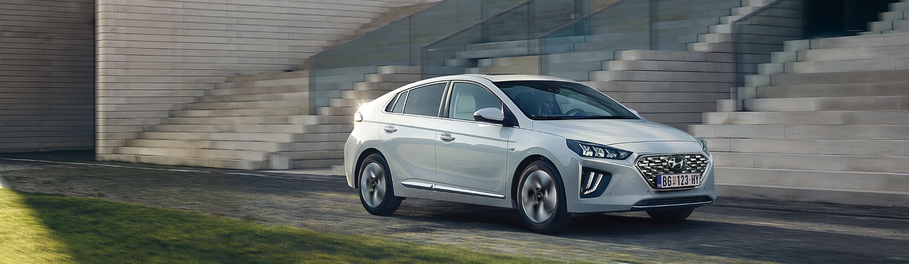 IONIQ hybrid i plug-in hybrid